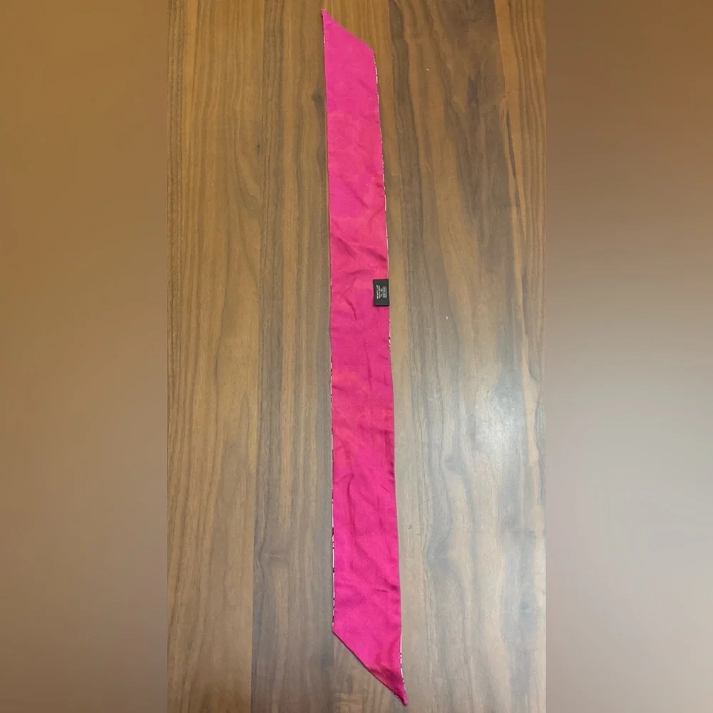 Coach Signature 100% Silk Skinny Pony Bag Scarf Vibrant Pink Monogram Y2K C Logo - Picture 8 of 8
